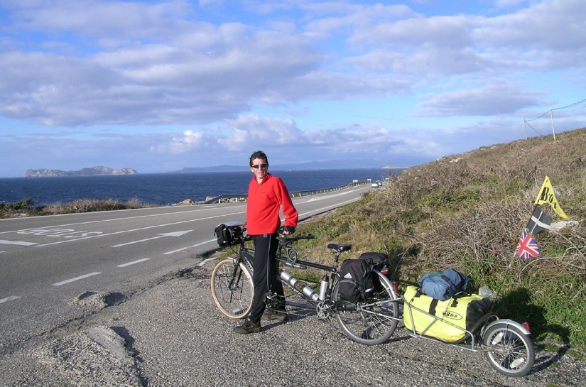 Across the border! Having cycled the length of Portugal, we then took on the rias of Galicia.