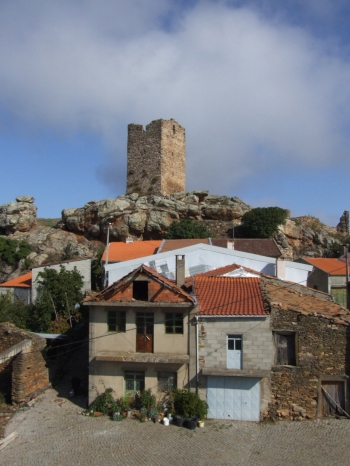 Castle tower at Penas Roias